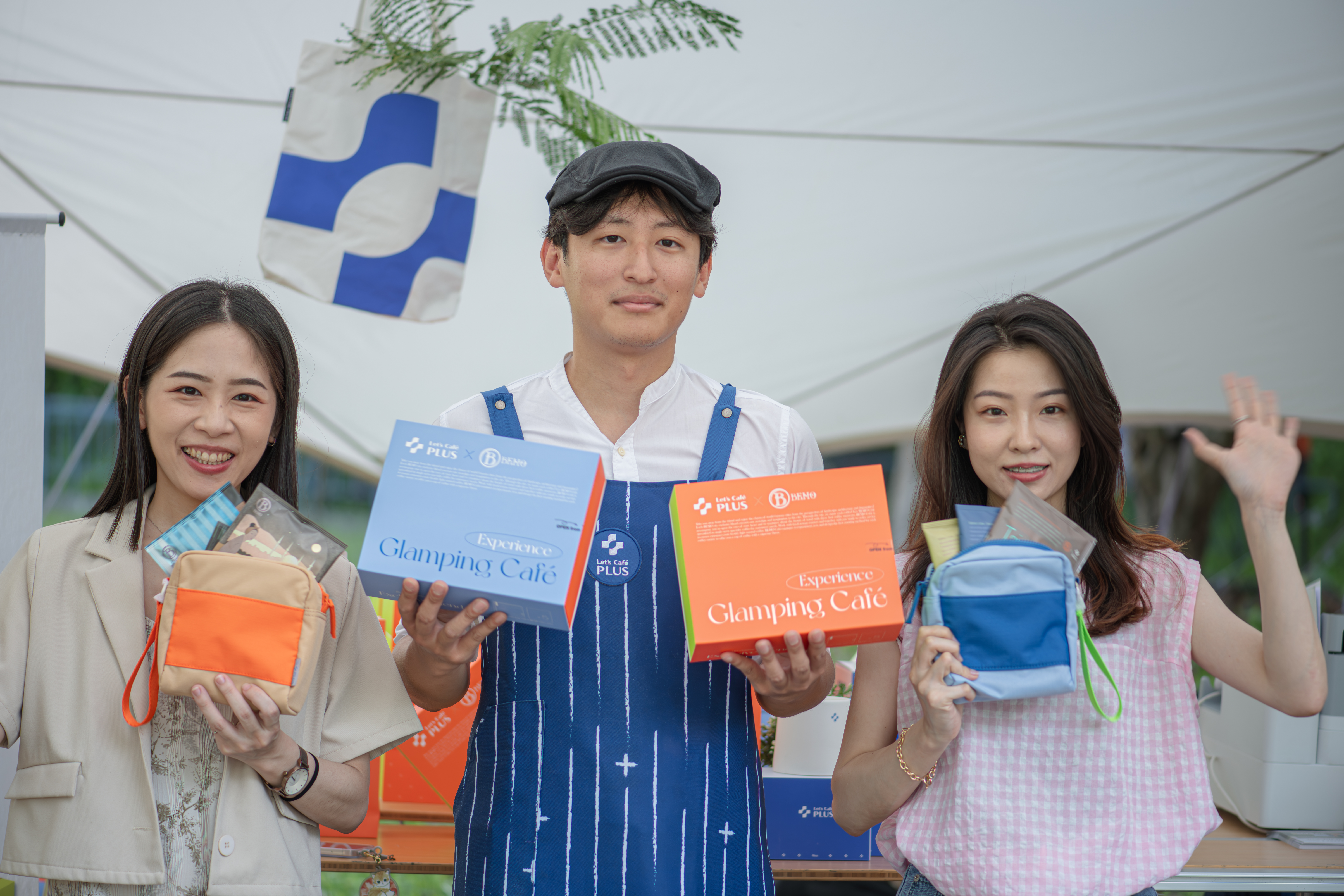 let's cafe plus bemo cafe