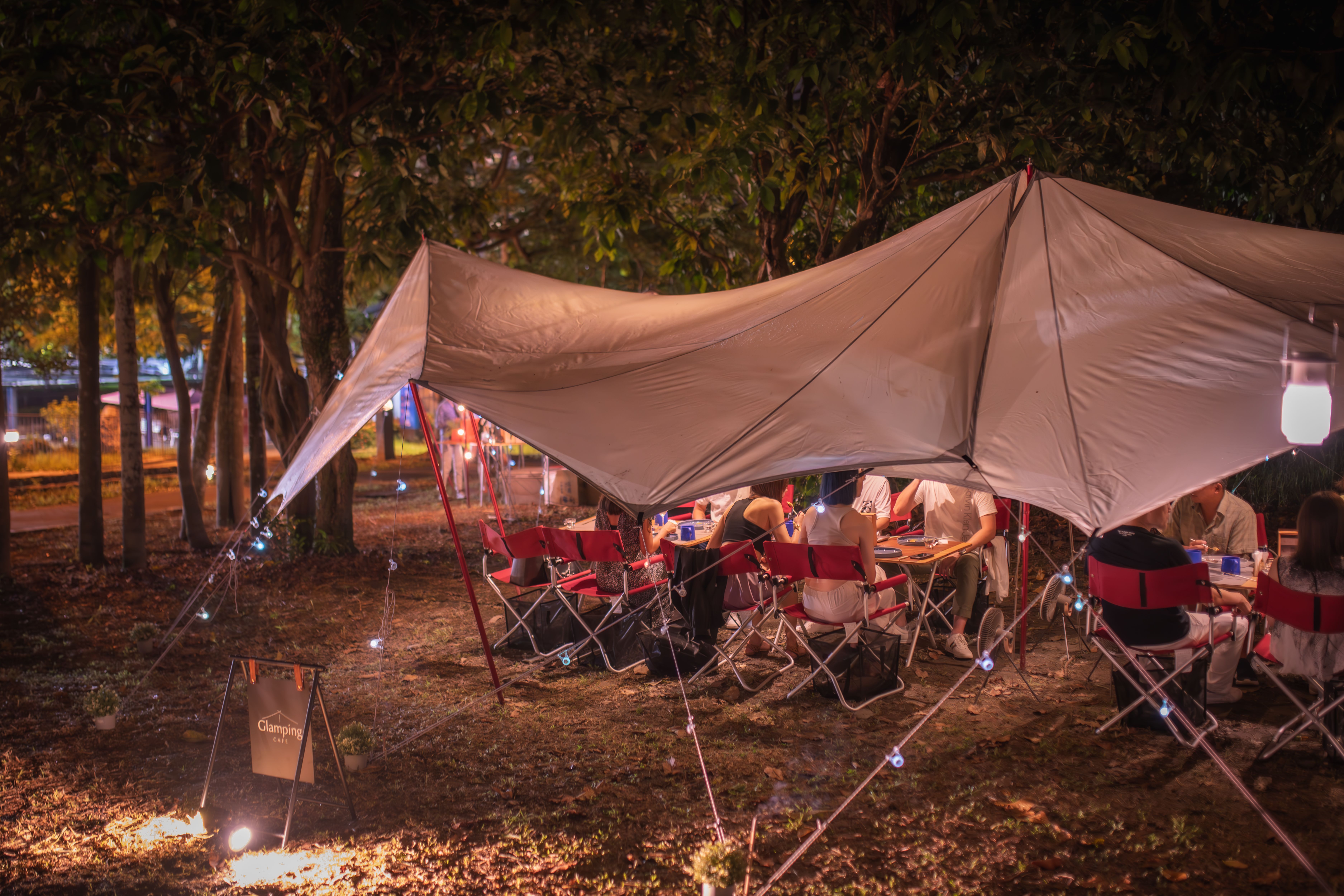 let's cafe plus bemo cafe