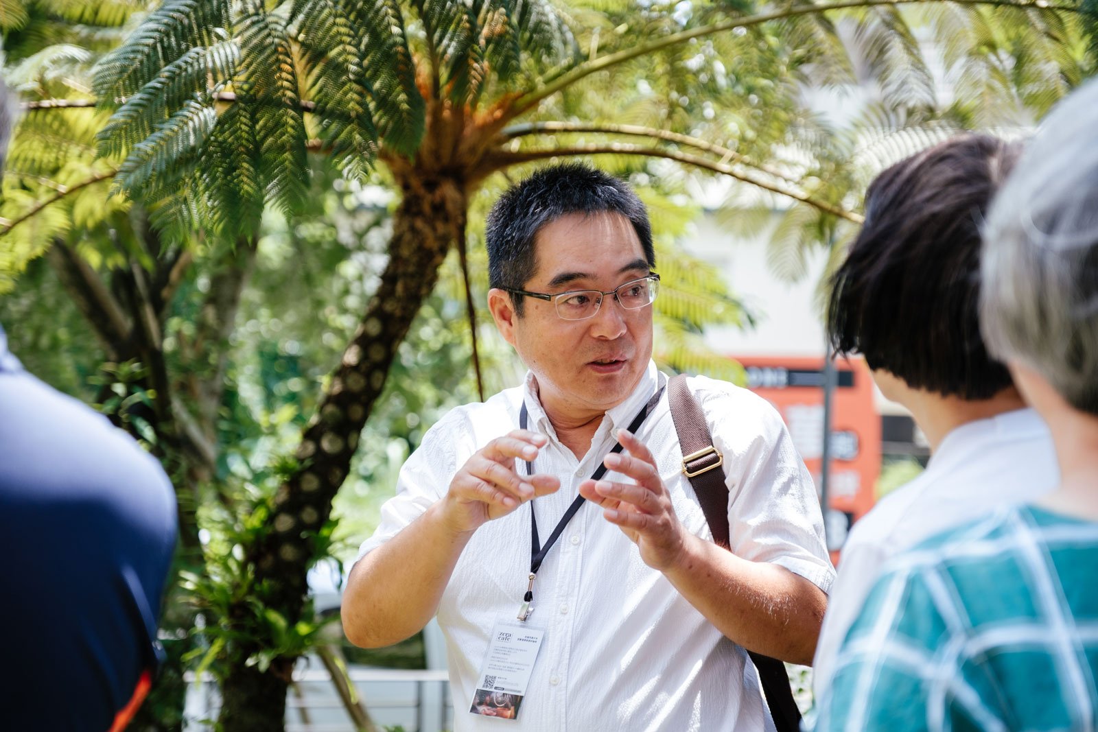 礁溪湯園景觀美學導覽 - 設計師石村先生解說中