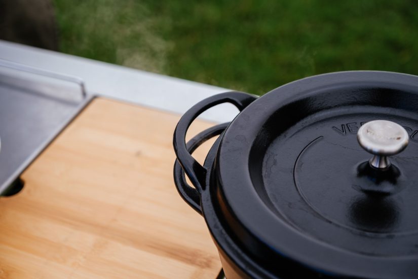 vermicular無水鑄鐵鍋沸騰冒煙中