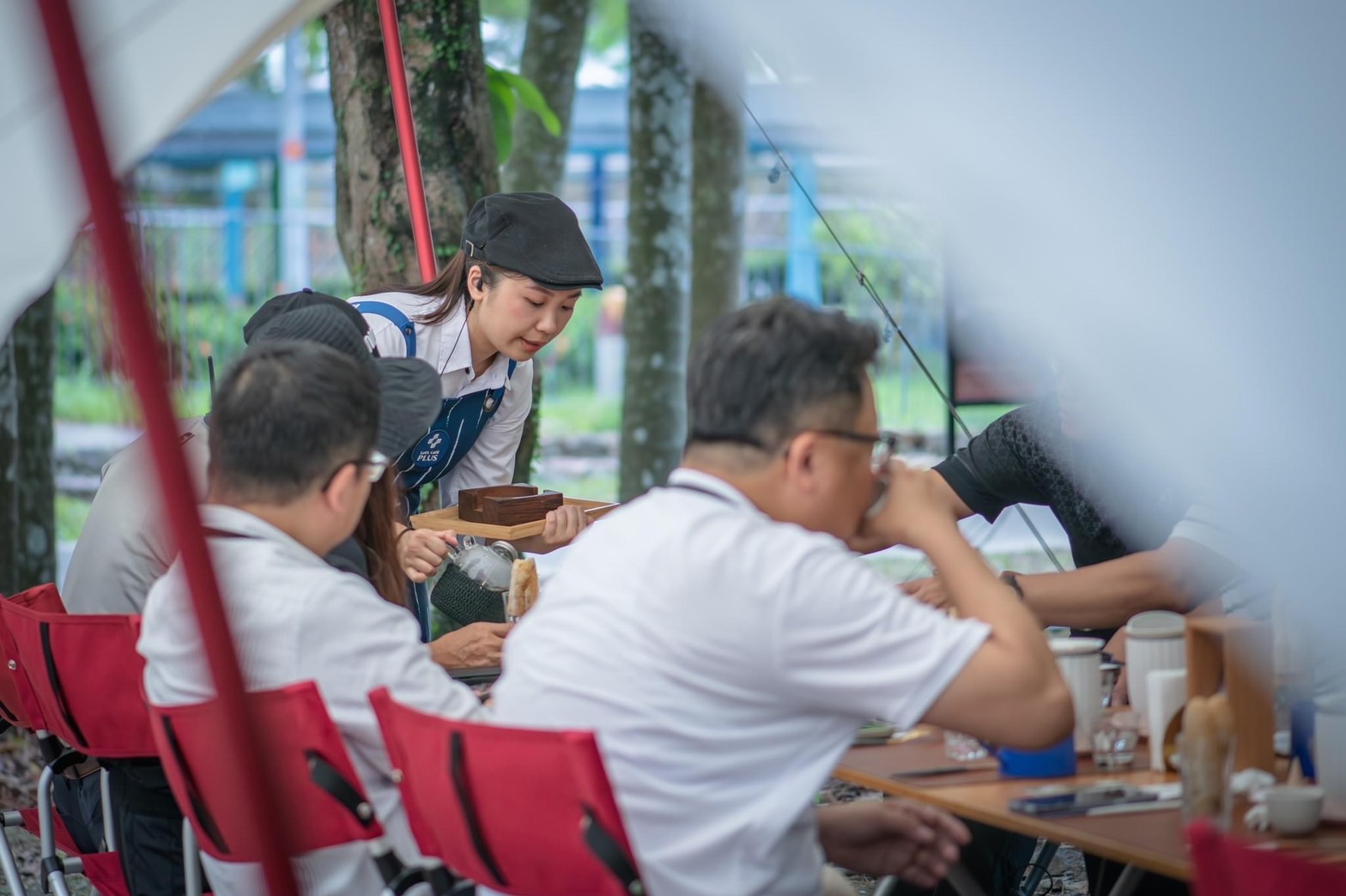 let's cafe plus bemo cafe